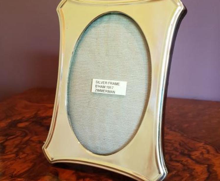 George V Antique Silver Shaped Photo Frame - Image 5