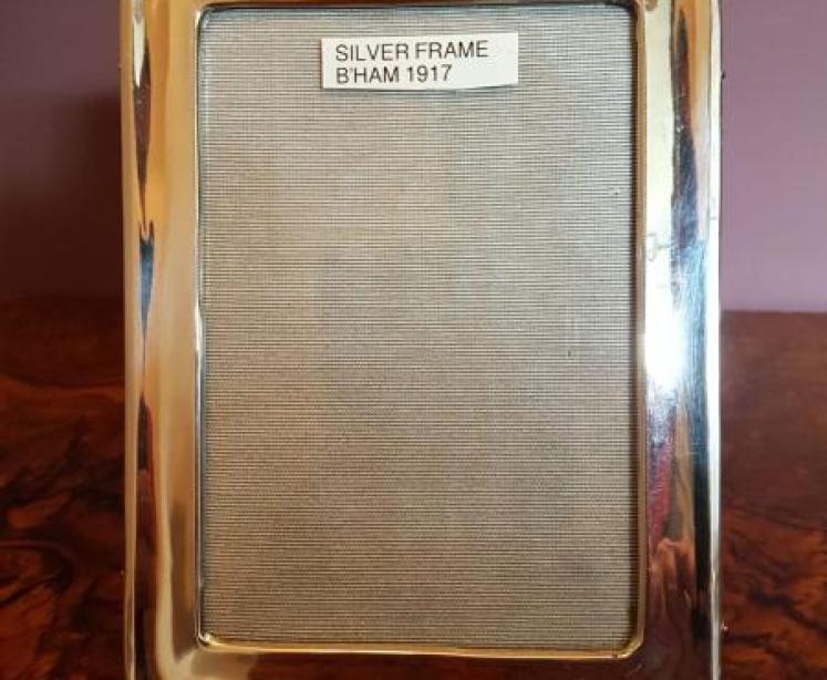 George  V Period Anique Silver Photo Frame - Image 1