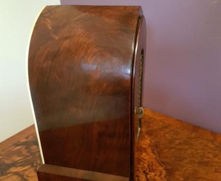 Edwardian Figured Mahogany Lancet Top Quarter Striking Mantel Clock - Image 4