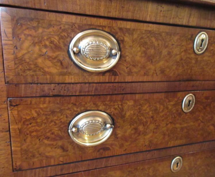 Small Mid Victorian Antique Burr Walnut Chest of Drawers - Image 4
