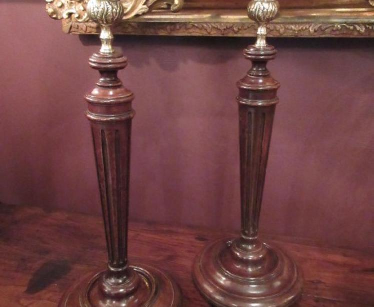 Fine Pair of George III Antique Mahogany Candlesticks - Image 1
