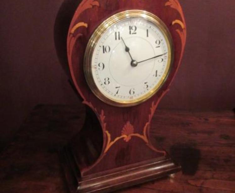 Edwardian Period Inlaid Petal Shaped Mantel Clock - Image 5