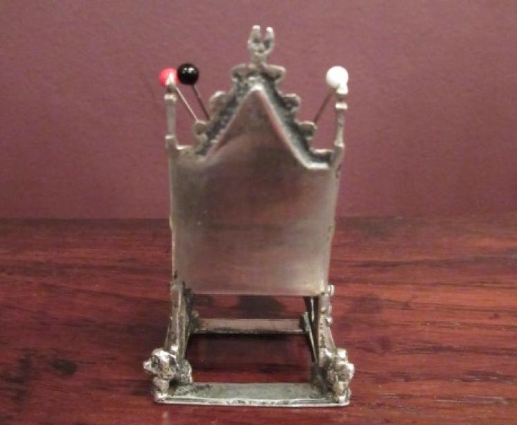 Edwardian Antique Silver 'Throne' Novelty Pin Cushion - Image 4