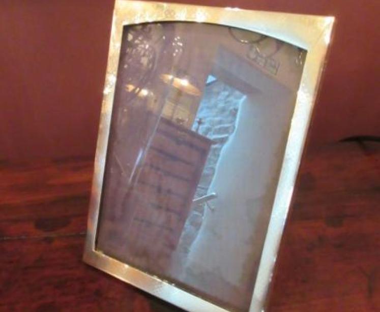 George V Period Silver Engraved Photo Frame - Image 1