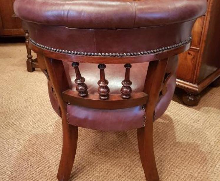 Superb William IV leather upholstered Library Chair - Image 2