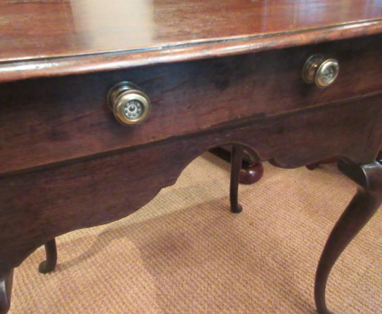 Mid Georgian Antique Oak Lowboy - Image 4