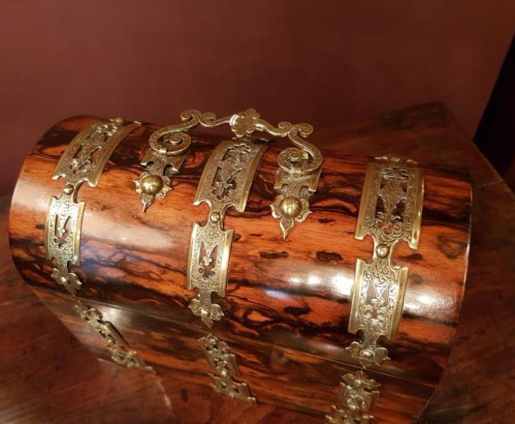 Outstanding Quality Early Victorian Coromandel Tea caddy - Image 2