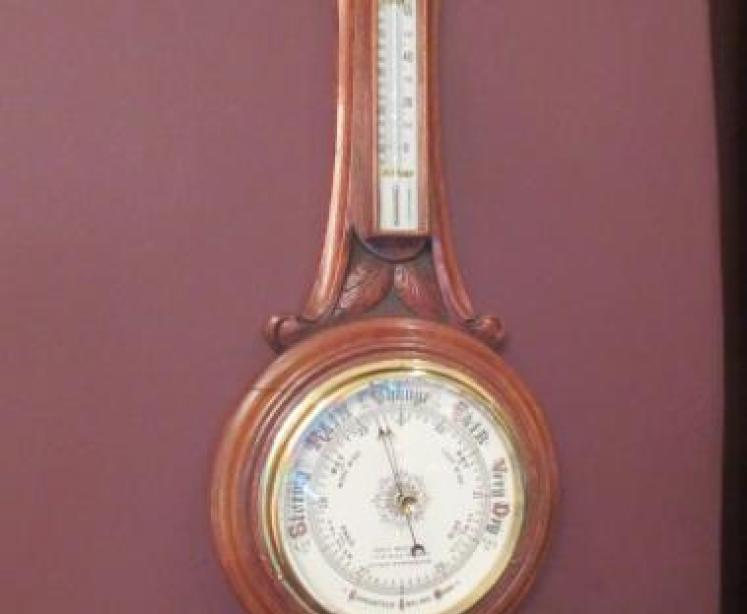 Small Victorian Antique Polished Oak Banjo Barometer - Image 1