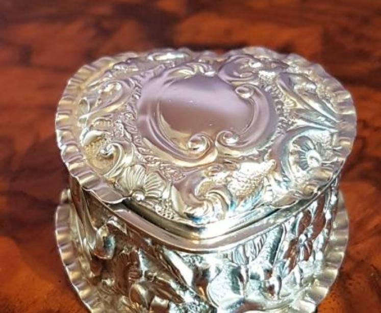 Victorian Silver Heart Shaped Pill Box - Image 1
