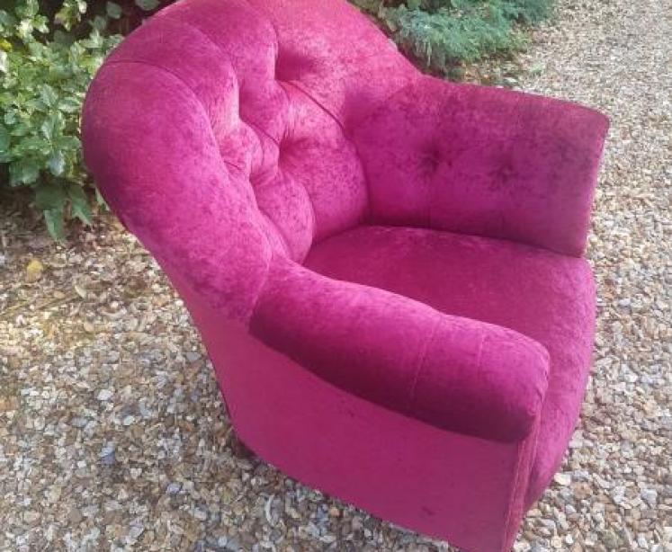 Quality Victorian Button Back Arm Chair - Image 3