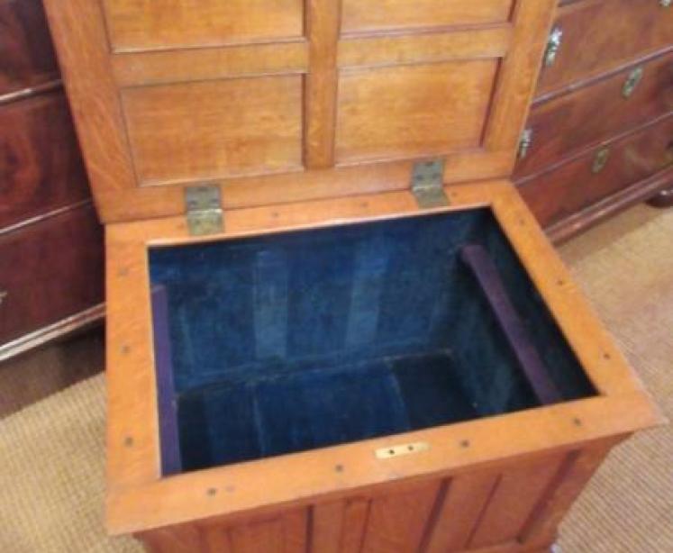 Arts & Crafts Period Antique Solid Oak Paneled Chest - Image 4