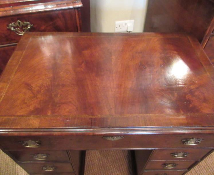 George I Period Figured Walnut Kneehole Desk - Image 2
