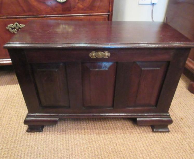 Small George II Style Antique Oak Coffer - Image 1