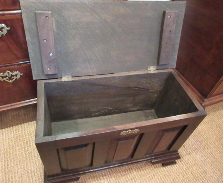 Small George II Style Antique Oak Coffer - Image 3