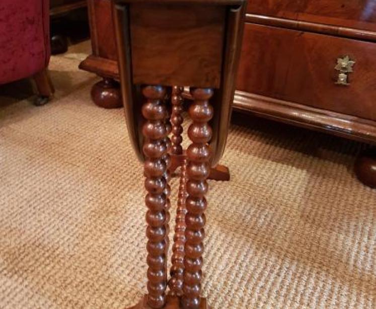 Victorian Figured Walnut 'Baby' Sunderland Table - Image 4