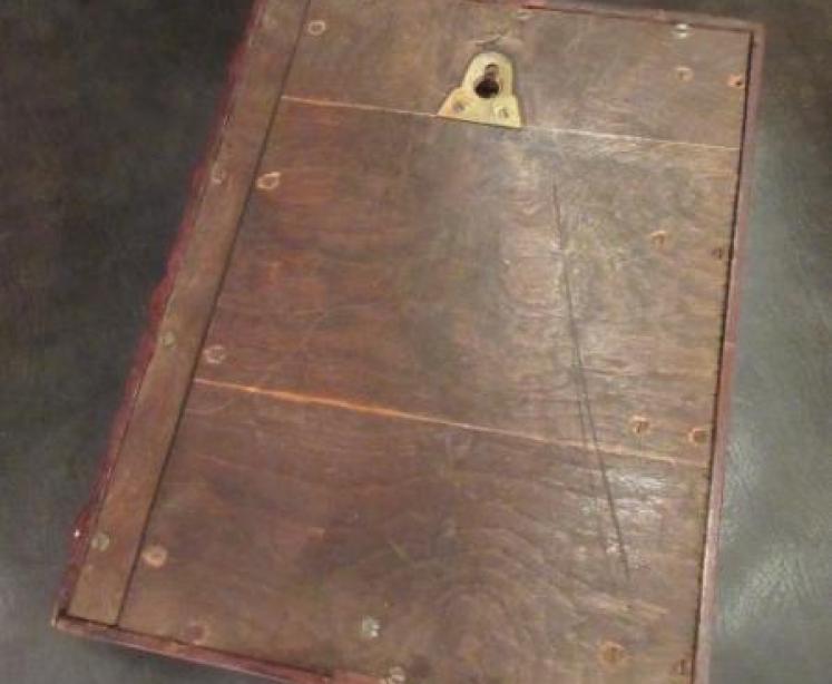 Large Victorian Walnut Perpetual Bank Wall Calendar - Image 4