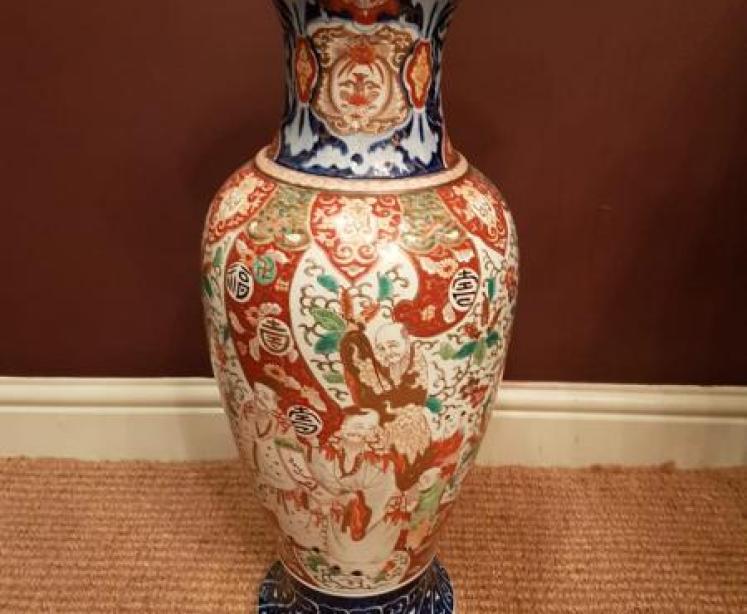Superb Large Antique Imari Vase - Image 4