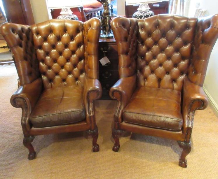 Superb Pair of Antique Leather Buttoned Wing Armchairs - Image 1
