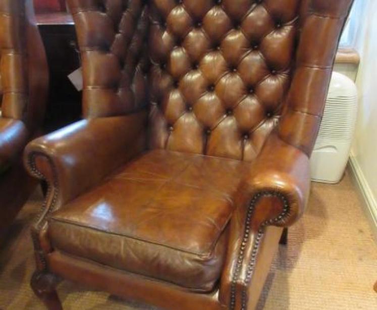 Superb Pair of Antique Leather Buttoned Wing Armchairs - Image 5