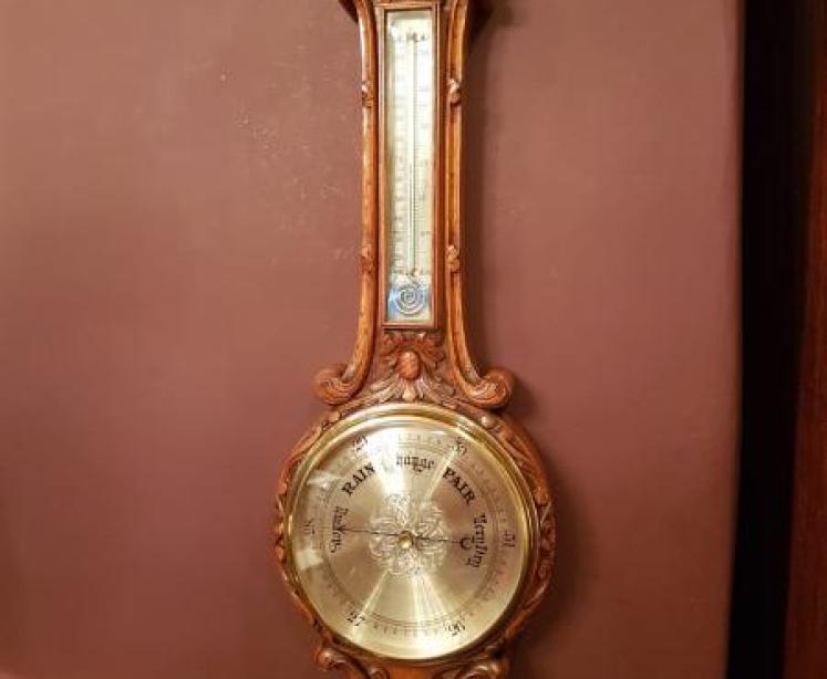 Fine Quality Carved Oak Silvered Dial Banjo Barometer - Image 1