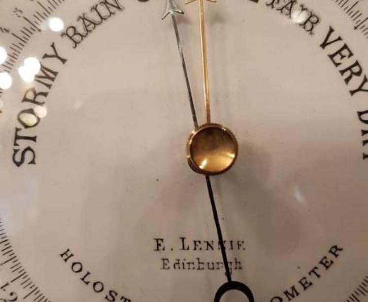 Late Victorian Brass Cased Lennie of Edinburgh Marine Barometer - Image 3