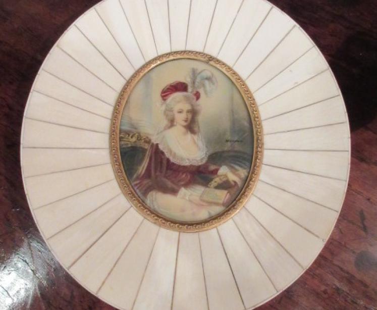 Oval Mid Victorian Miniature Portrait of a Lady - Image 4