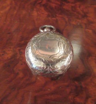 Victorian Antique Silver Engraved Sovereign Case