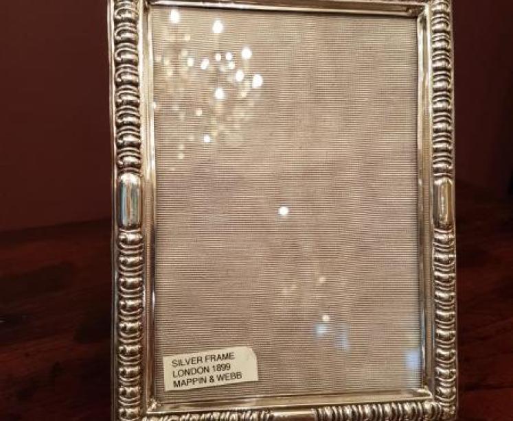 Victorian Silver Photo Frame by Mappin and Webb - Image 1