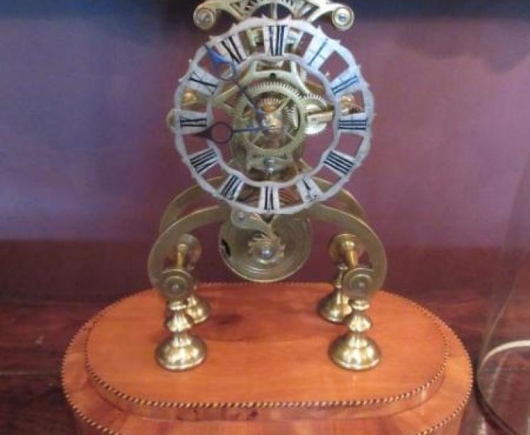 Mid Victorian Single Fusee Inlaid Base Skeleton Clock - Image 5