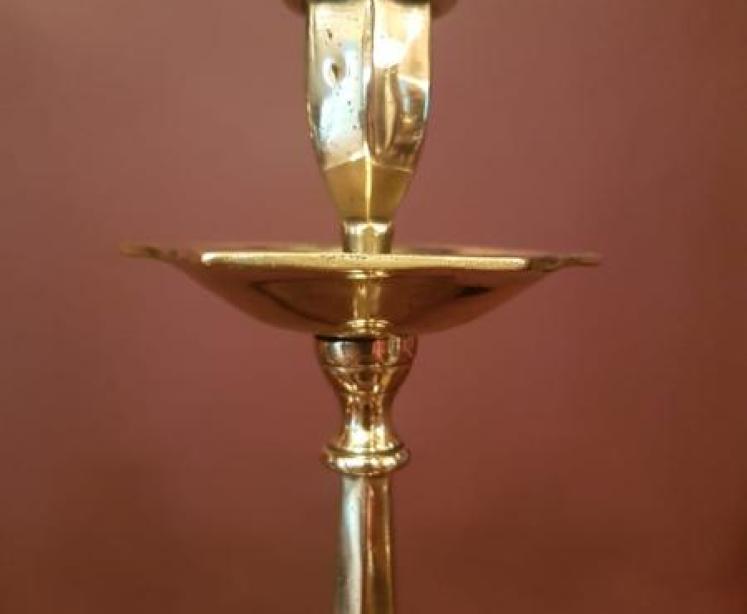 Pair Of Elegant Regency Brass Candlesticks - Image 5