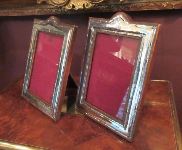Pair of George V Period Chester Silver Photo Frames - Image 3