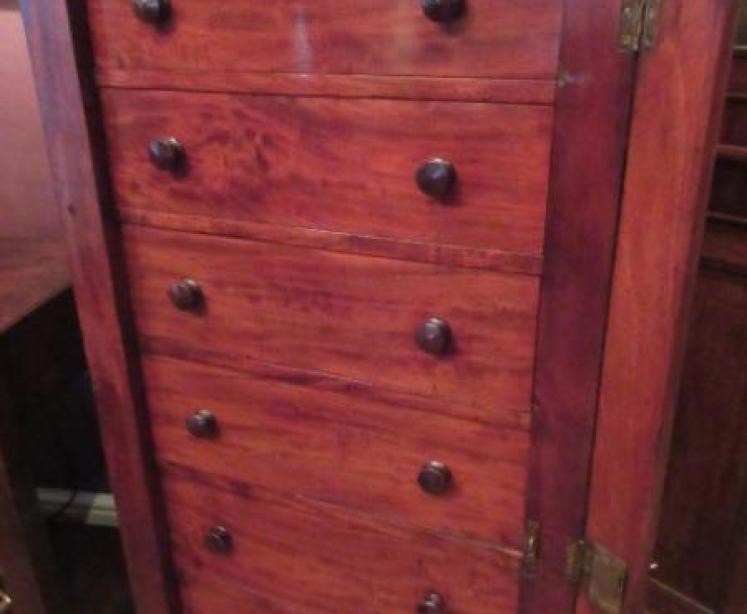 Fine Early Victorian Figured Mahogany Wellington Chest - Image 3