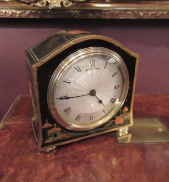 Small Edwardian Chinoiserie Lacquered Mantel Clock
