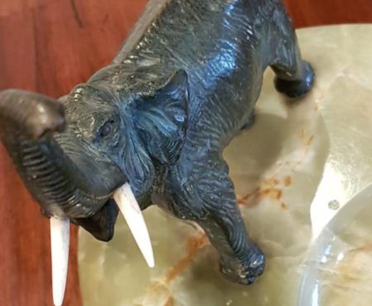 1920's Bronze Elephant Desk Tidy - Image 5