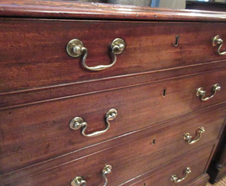 Small George III Period Mahogany Chest of Drawers - Image 2
