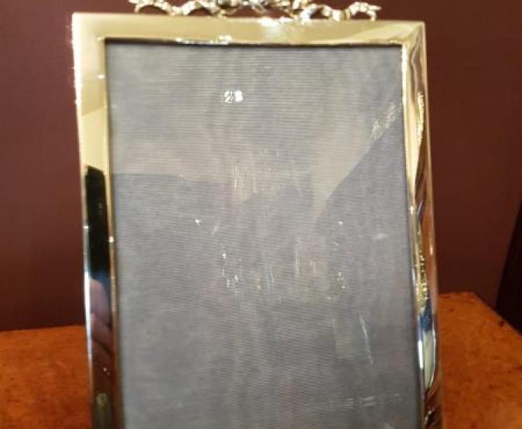 Fine Victorian Silver Photo Frame - Image 2
