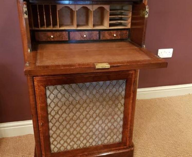 Fine Quality Early Victorian Secretaire Cabinet - Image 1
