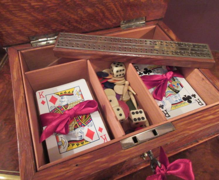 Antique Polished Oak 'Book' Games Case - Image 4