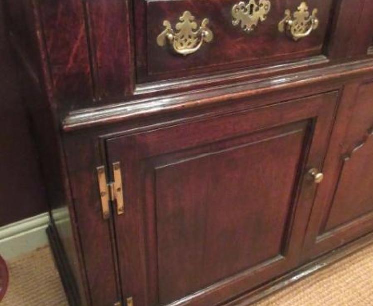 Superb George II Period North Lancashire Oak Dresser - Image 3