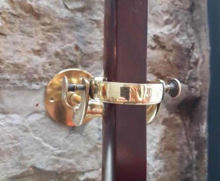 Early Victorian Mahogany Marine Stick Barometer and Gimble By Walker Of London  - Image 4