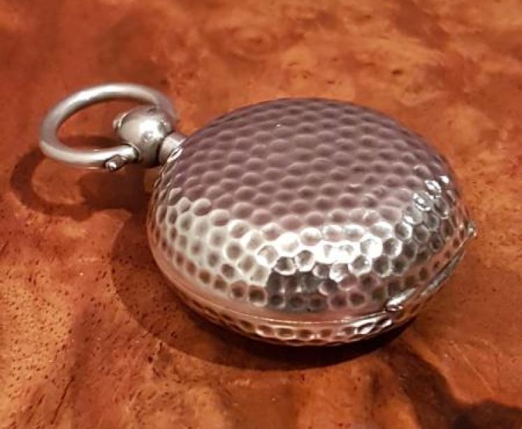 Antique Silver Golf Ball Sovereign Case - Image 2