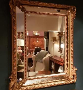 Superb Victorian Timber Gilt Segmented Mirror