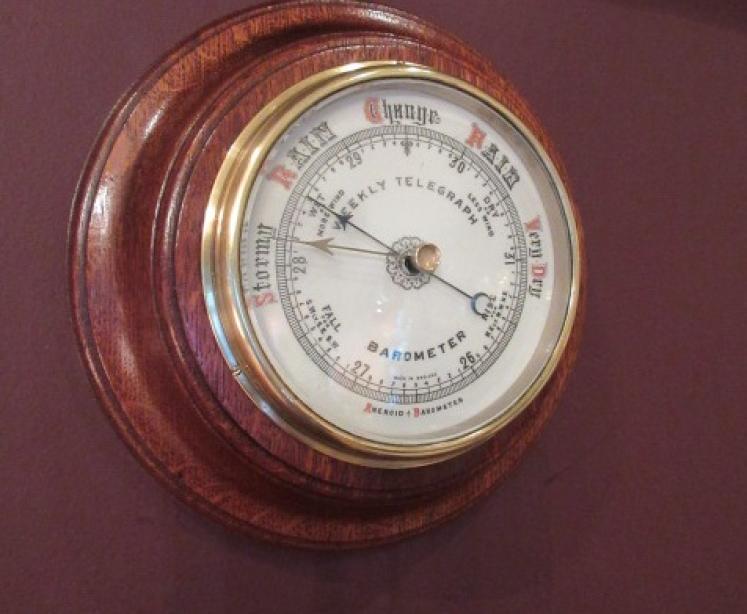 Antique Polished Oak 'Weekly Telegraph' Barometer - Image 1