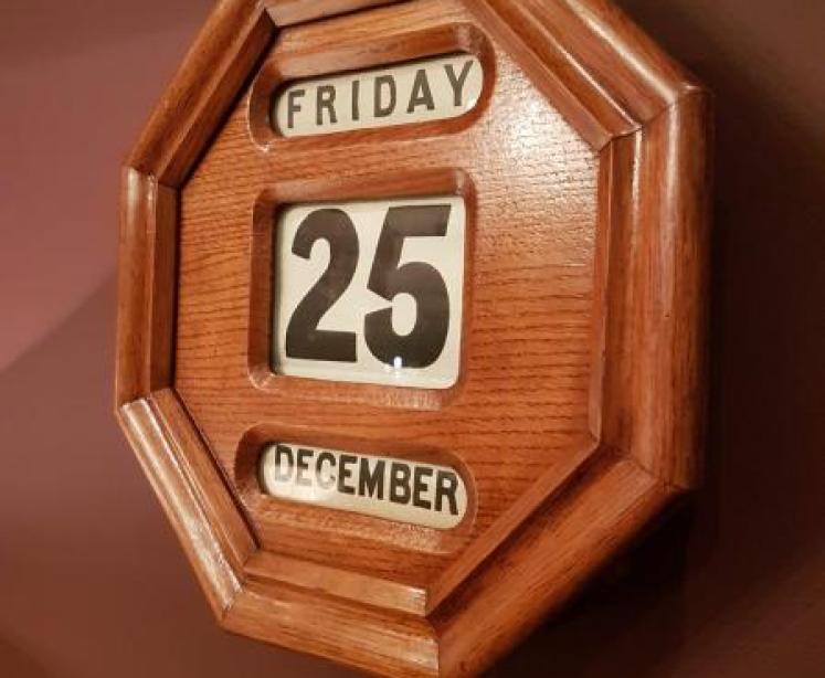 Superb Antique Oak Perpetual Wall Calendar - Image 2