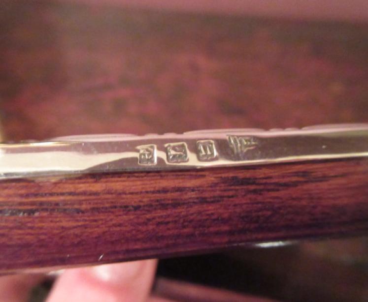 George V Period Silver Beaded Edge Photo Frame - Image 4