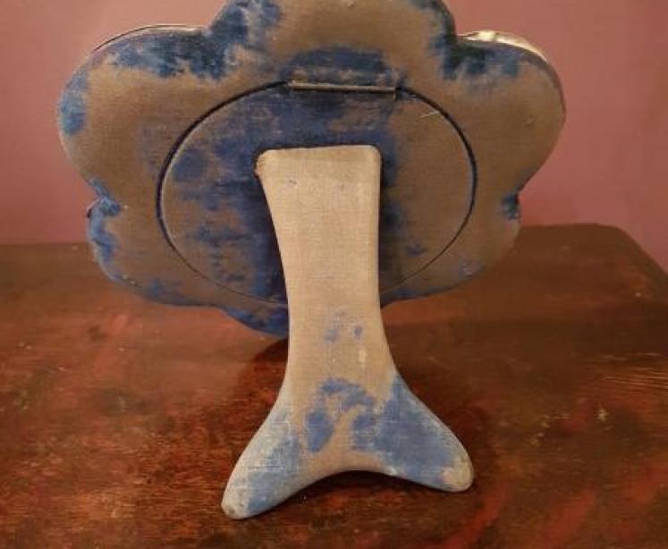 Victorian Silver Floral Design Photo Frame - Image 2