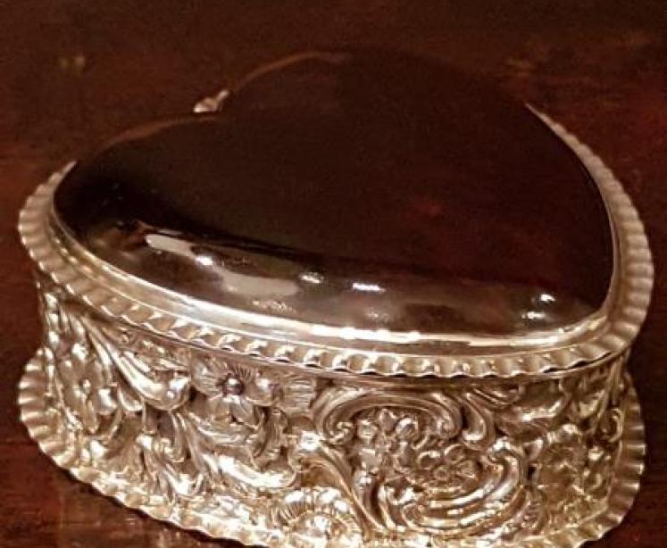 Victorian Silver Domed Tortoise Shell Topped Ring Box - Image 1