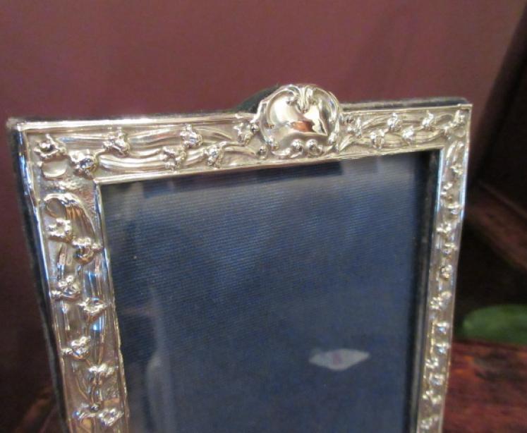 Edwardian Antique Silver Lily of Valley Photo Frame - Image 2