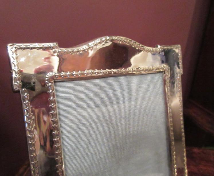 Edwardian Antique Silver Shaped Photo Frame - Image 2