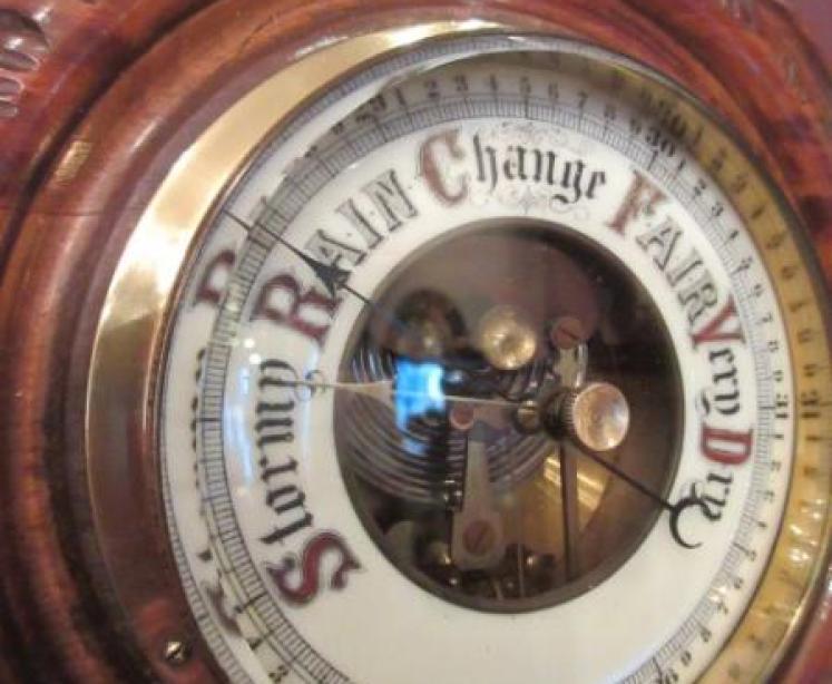 Small Antique Walnut 'Pendant' Banjo Barometer - Image 3